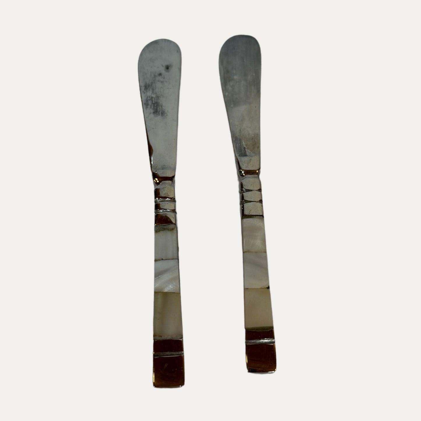 Silver and Mother of Pearl Spreaders Pair (2)