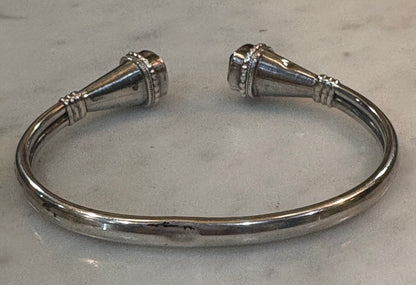 Vintage Sterling Silver Bangle With Péridot