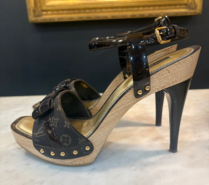 Rare Louis Vuitton Early 2000s Monogram Bow Heels (Size 9)