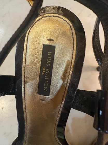 Rare Louis Vuitton Early 2000s Monogram Bow Heels (Size 9)