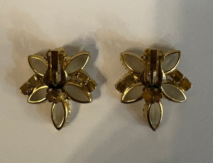 Vintage Gold Flower Clip Earrings