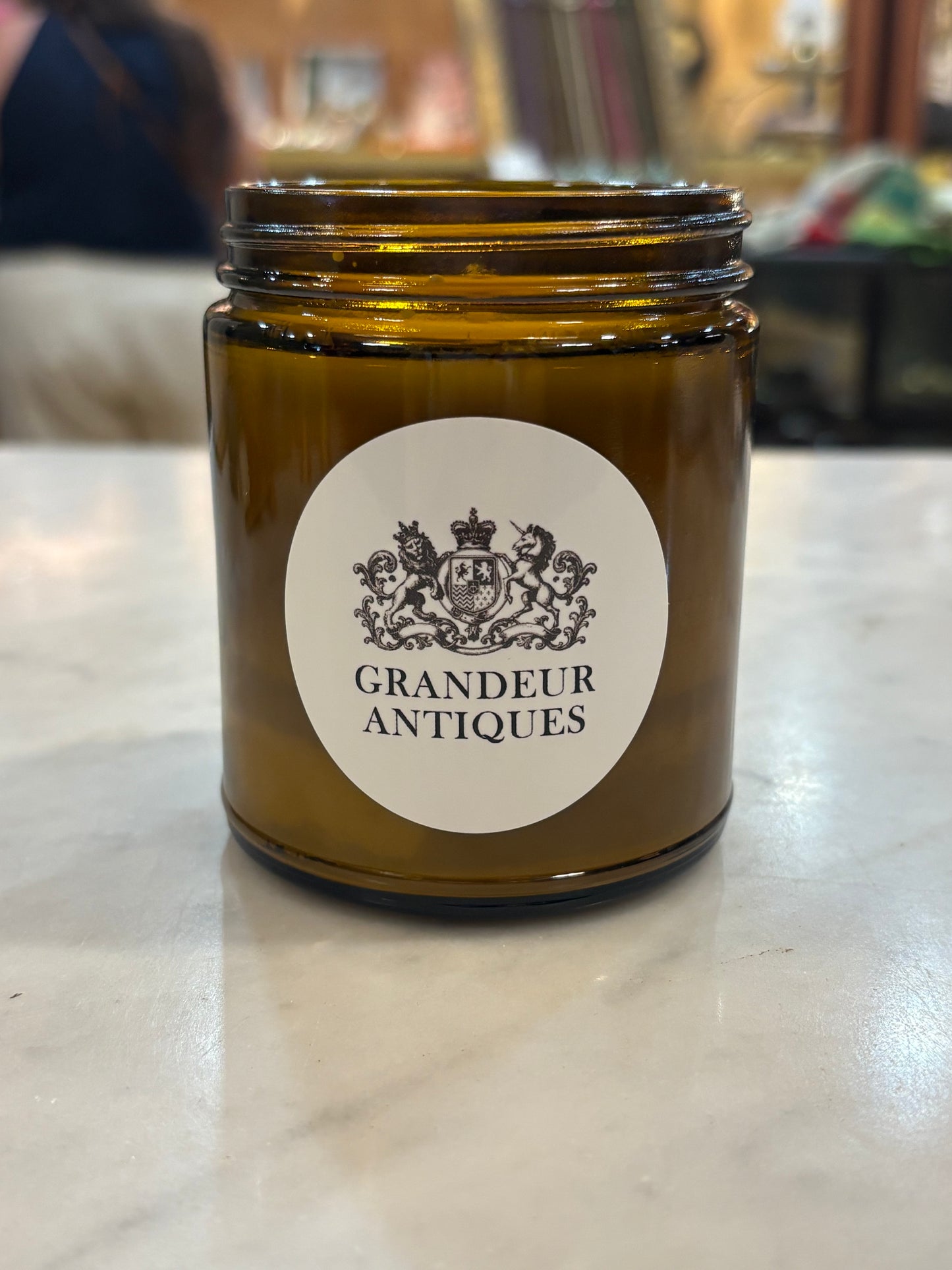 Grandeur Antiques X KADE 8oz Leather Scented Candle