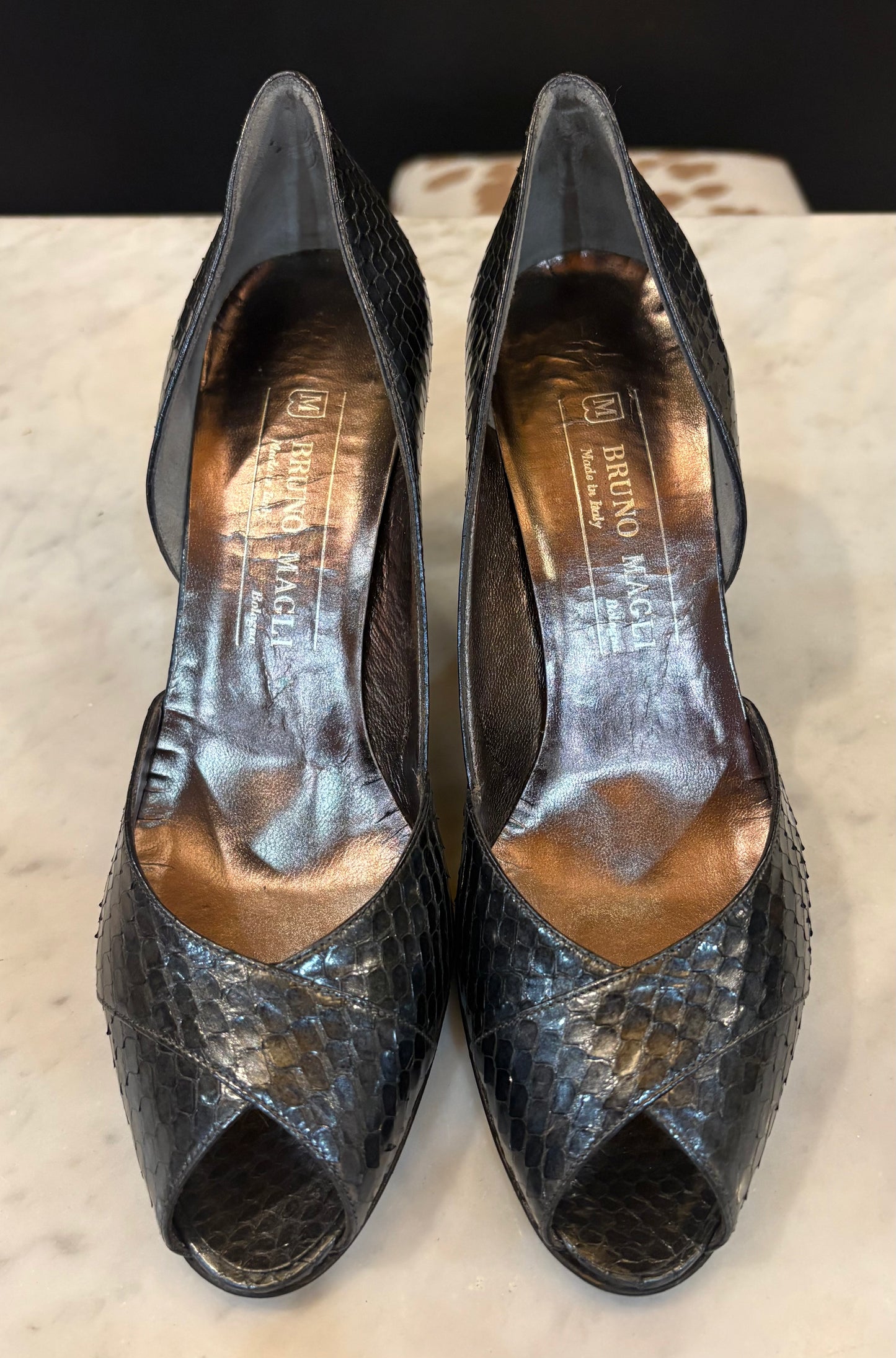 Vintage 1980s Bruno Magli Metallic Snakeskin pumps (Size 7)