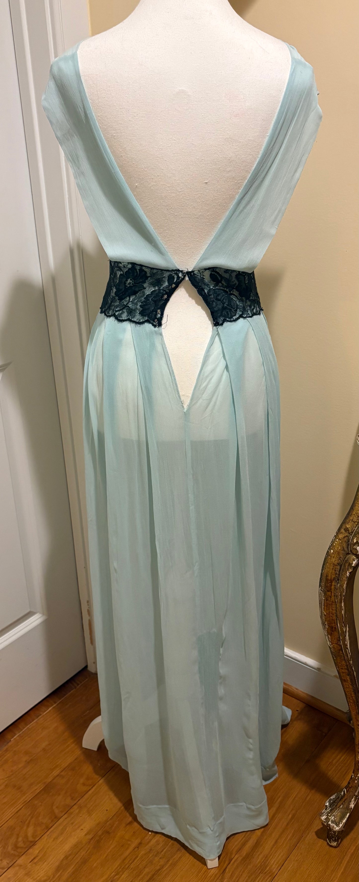 Vintage 1980s Silk Chiffon Nightgown and Robe Set (Size XS)