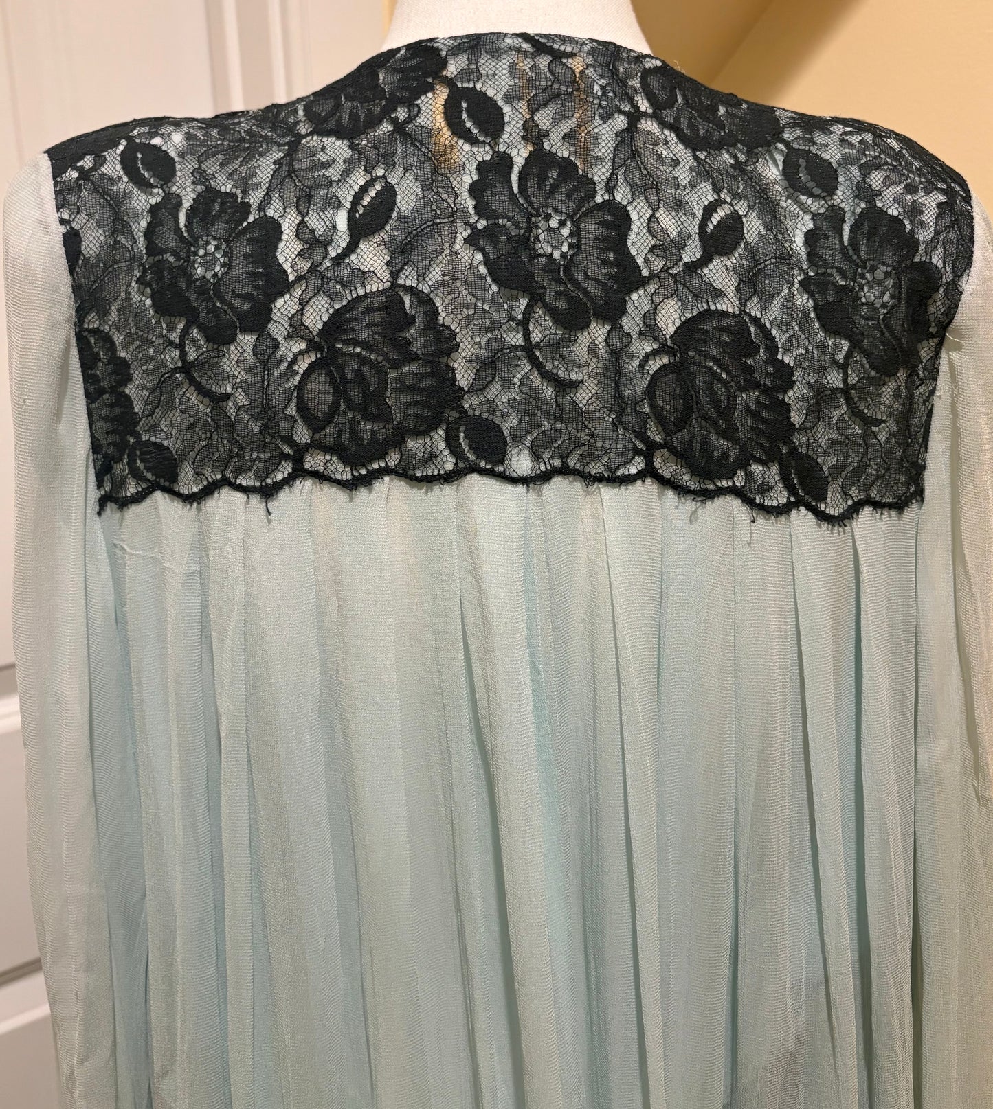 Vintage 1980s Silk Chiffon Nightgown and Robe Set (Size XS)